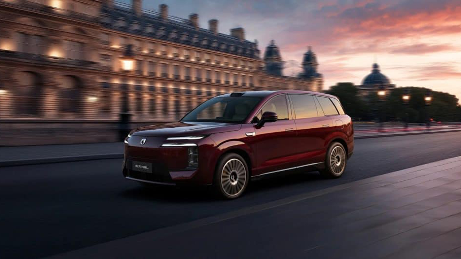Νέο Denza N8L: PHEV με 762 άλογα και 230 χλμ. ηλεκτρική αυτονομία